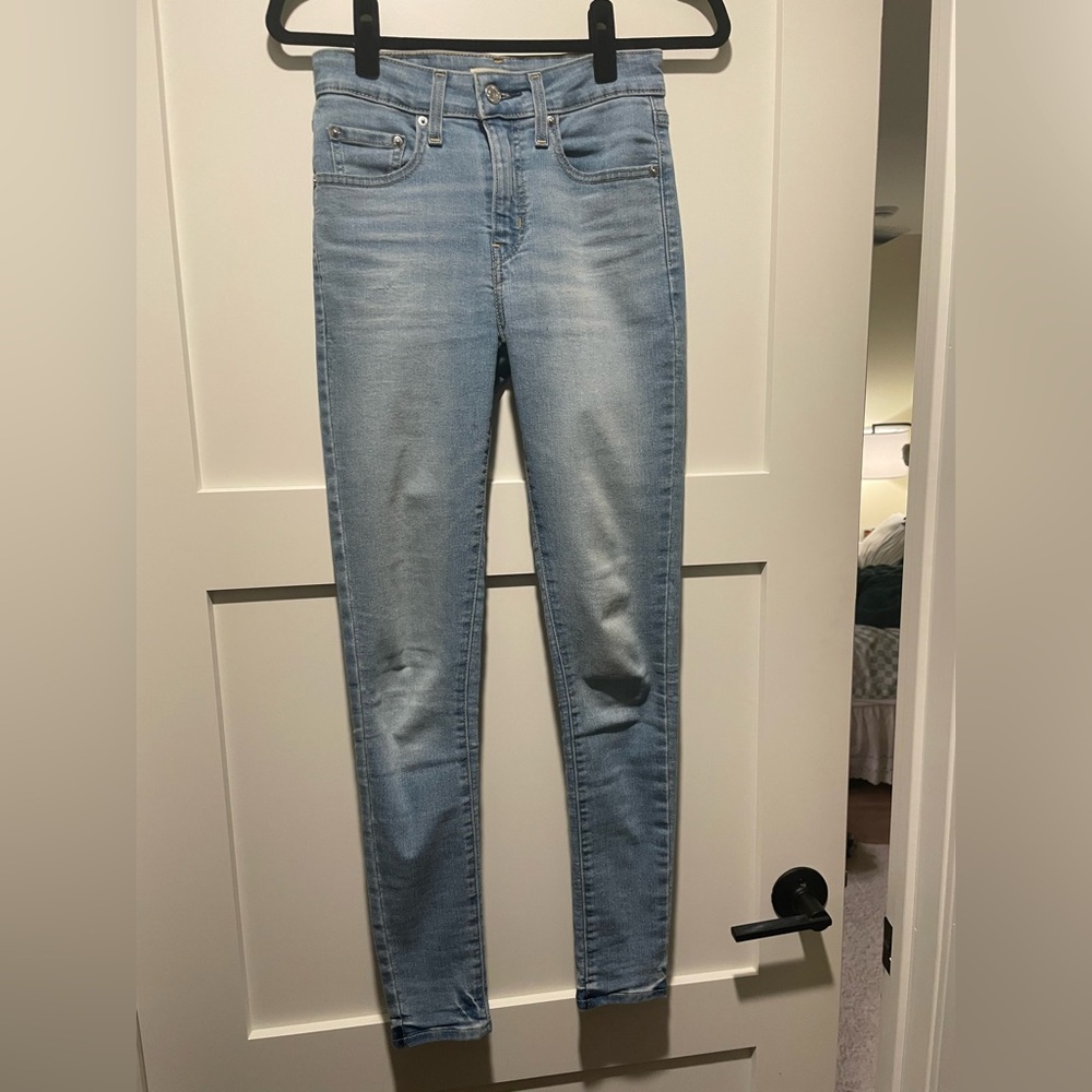 Levi's Light Blue Women's Skinny Jeans